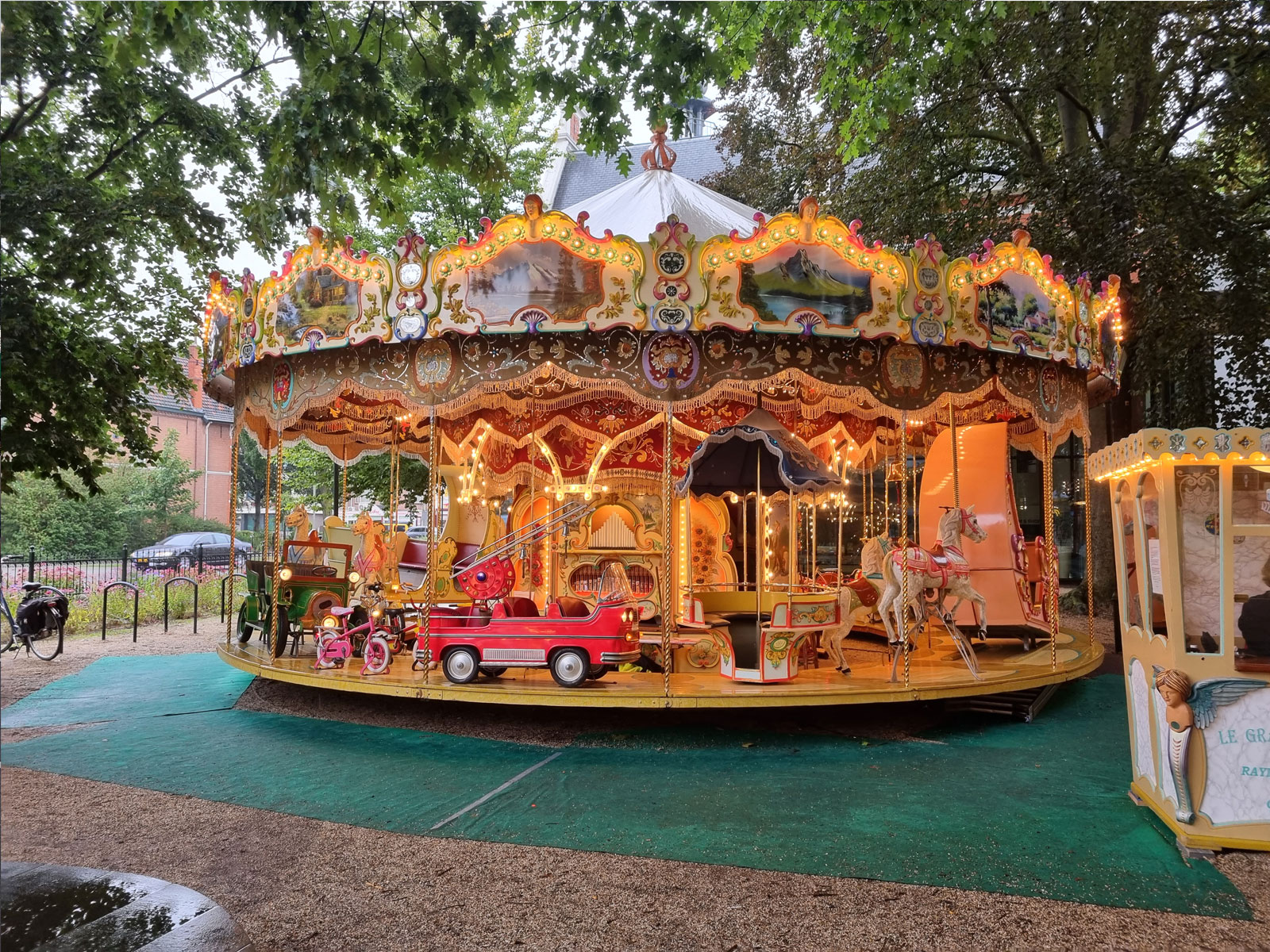 carrousel_website